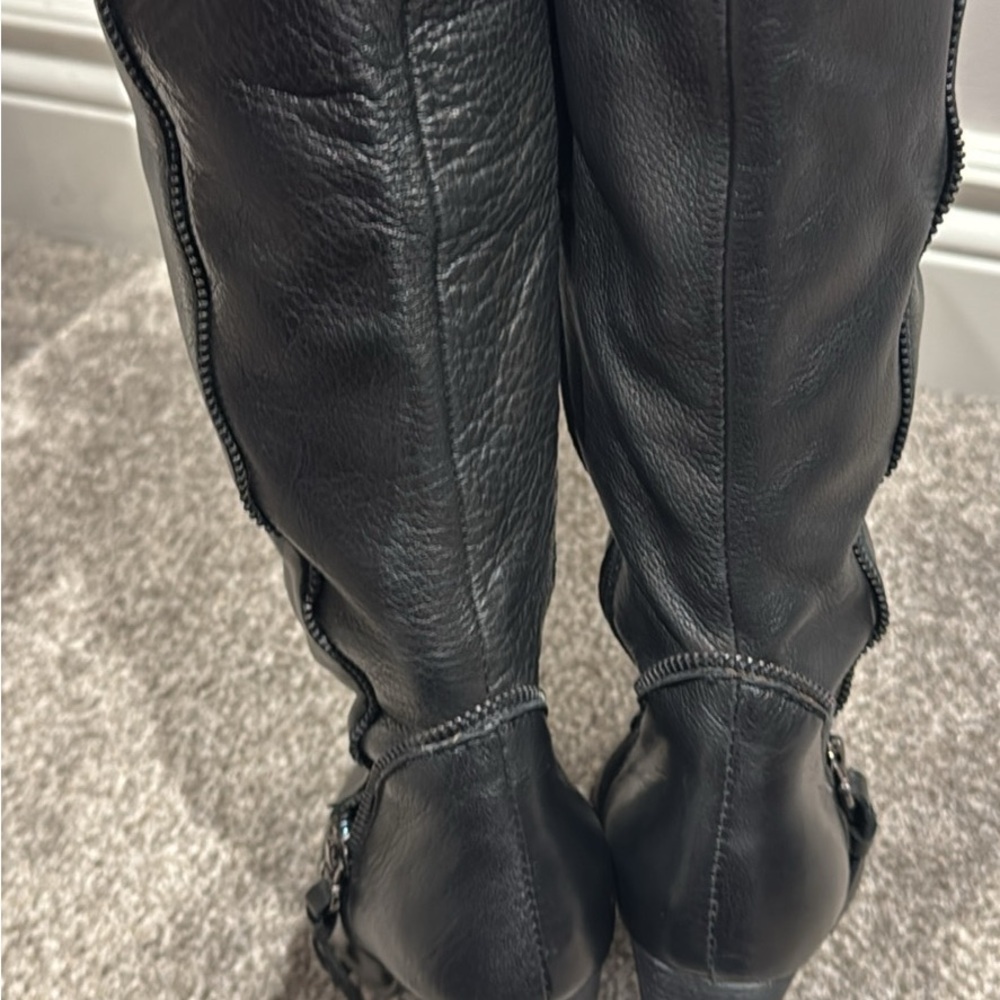 Black Leather Knee-High Boots - Picture 6 of 9